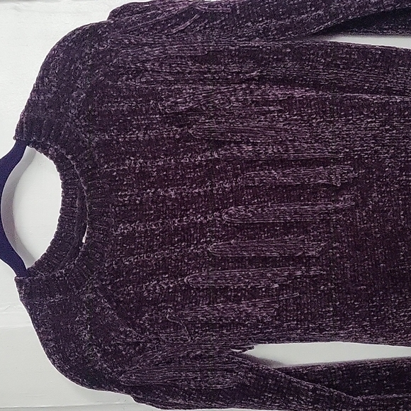 Purple Ruffle Pullover - Picture 3 of 8